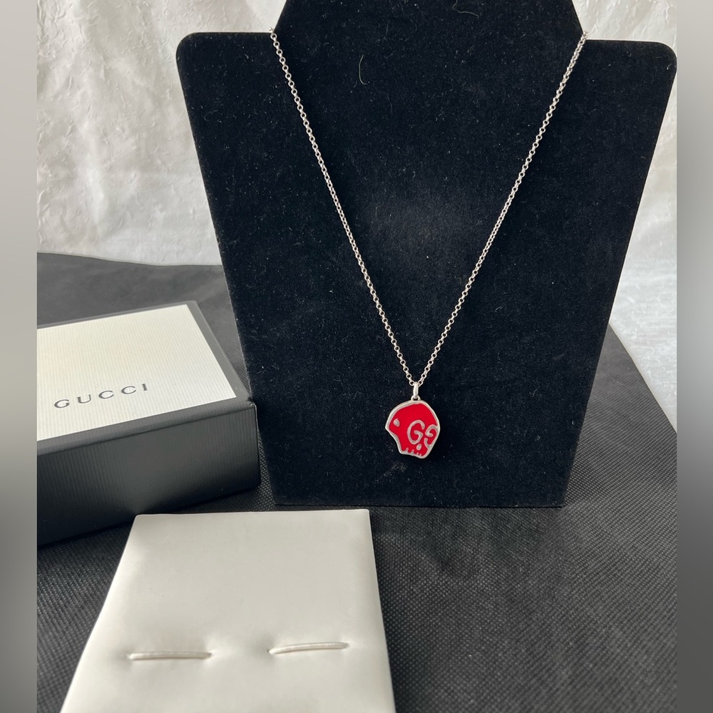 Auth Gucci Ghost Skull 💀 Necklace - Picture 4 of 10